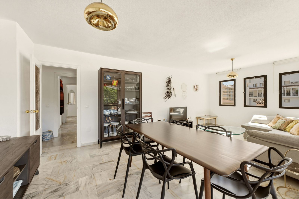 3 Bed Apartment for sale in Fuengirola Costa Del Sol, Málaga, Spain