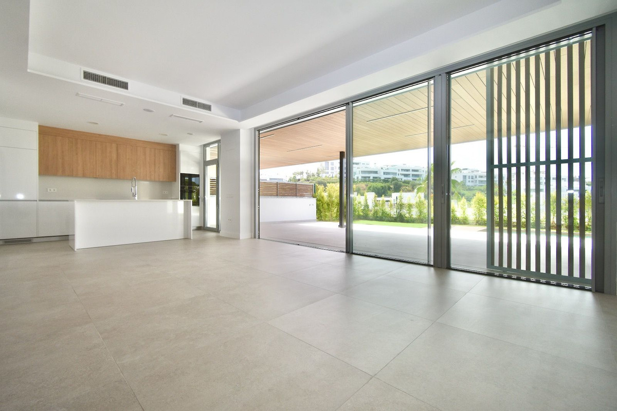 3 Bed Apartment for sale in Marbella Costa Del Sol, Málaga, Spain