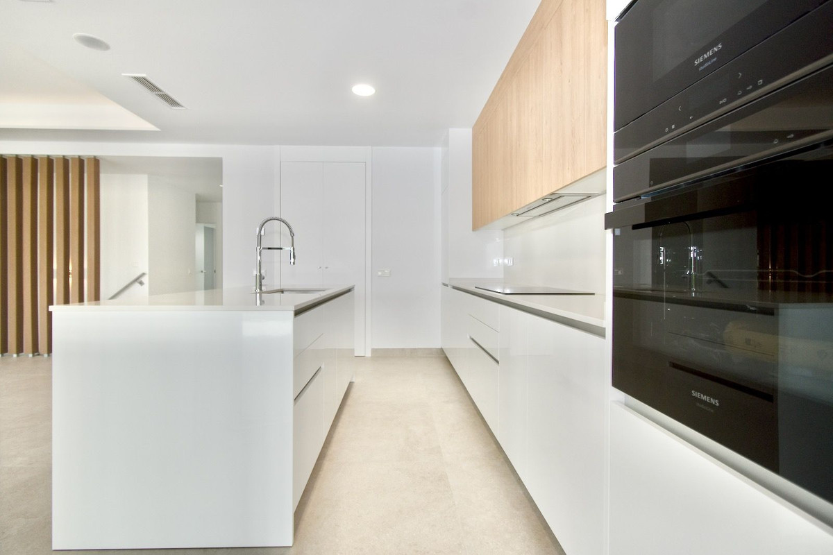 3 Bed Apartment for sale in Marbella Costa Del Sol, Málaga, Spain