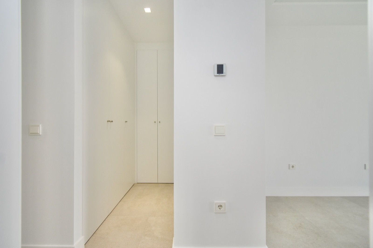3 Bed Apartment for sale in Marbella Costa Del Sol, Málaga, Spain