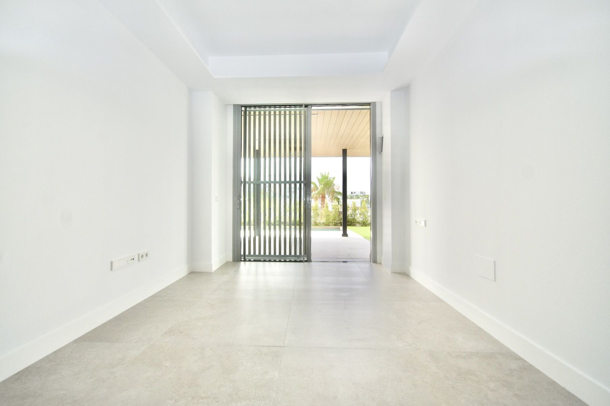 3 Bed Apartment for sale in Marbella Costa Del Sol, Málaga, Spain