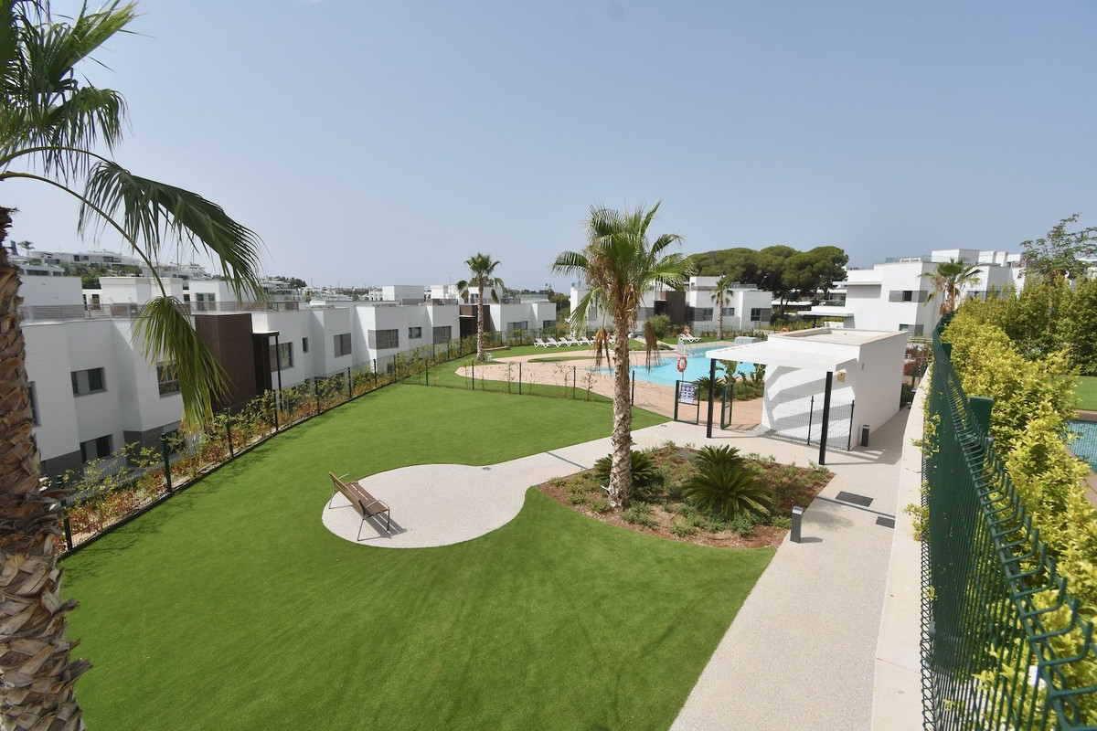 3 Bed Apartment for sale in Marbella Costa Del Sol, Málaga, Spain