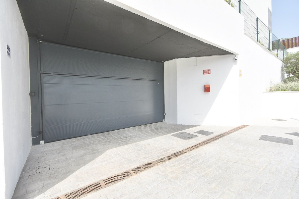3 Bed Apartment for sale in Marbella Costa Del Sol, Málaga, Spain
