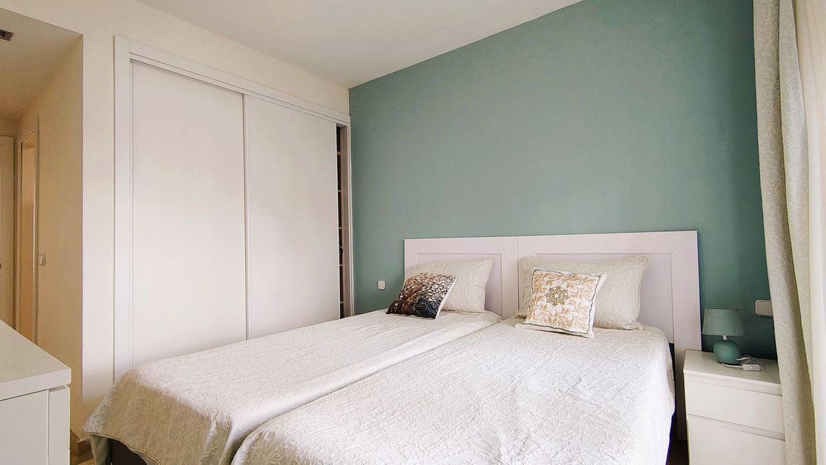 2 Bed Apartment for sale in Nueva Andalucía Costa Del Sol, Málaga, Spain