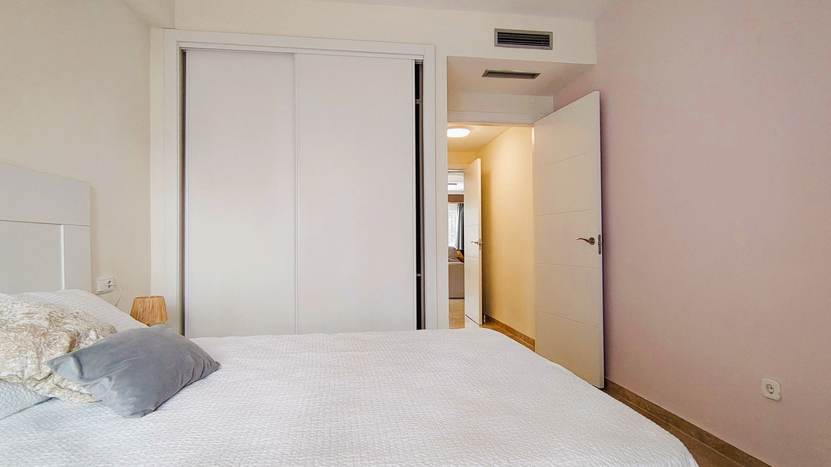 2 Bed Apartment for sale in Nueva Andalucía Costa Del Sol, Málaga, Spain