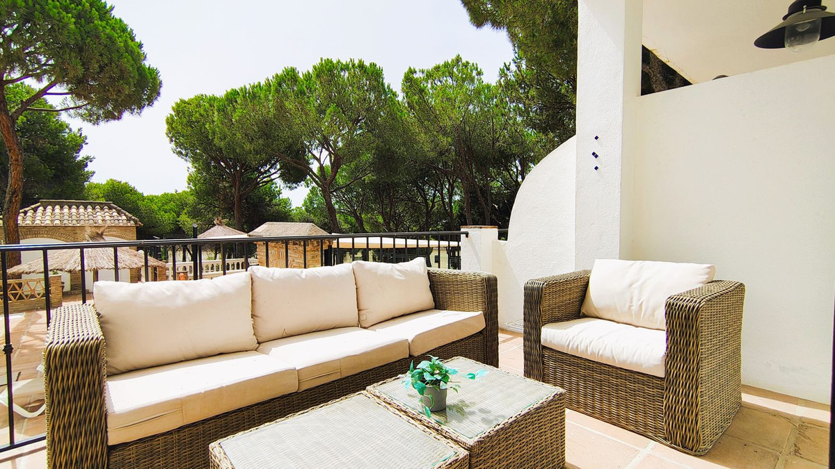 2 Bed Apartment for sale in Nueva Andalucía Costa Del Sol, Málaga, Spain
