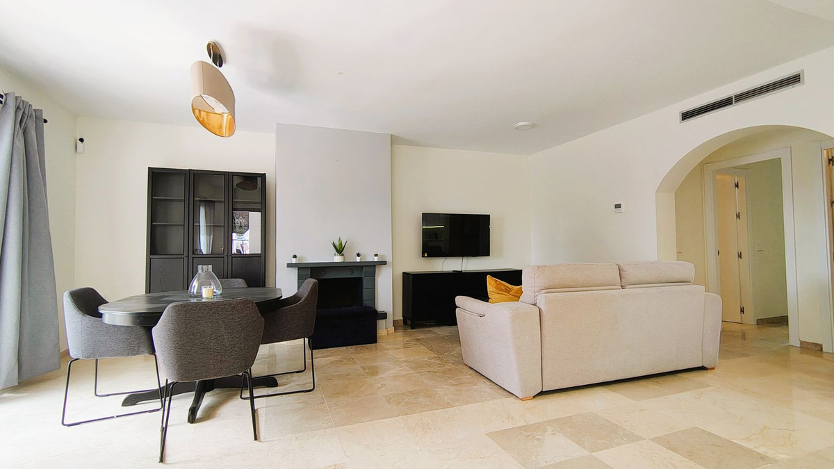 2 Bed Apartment for sale in Nueva Andalucía Costa Del Sol, Málaga, Spain