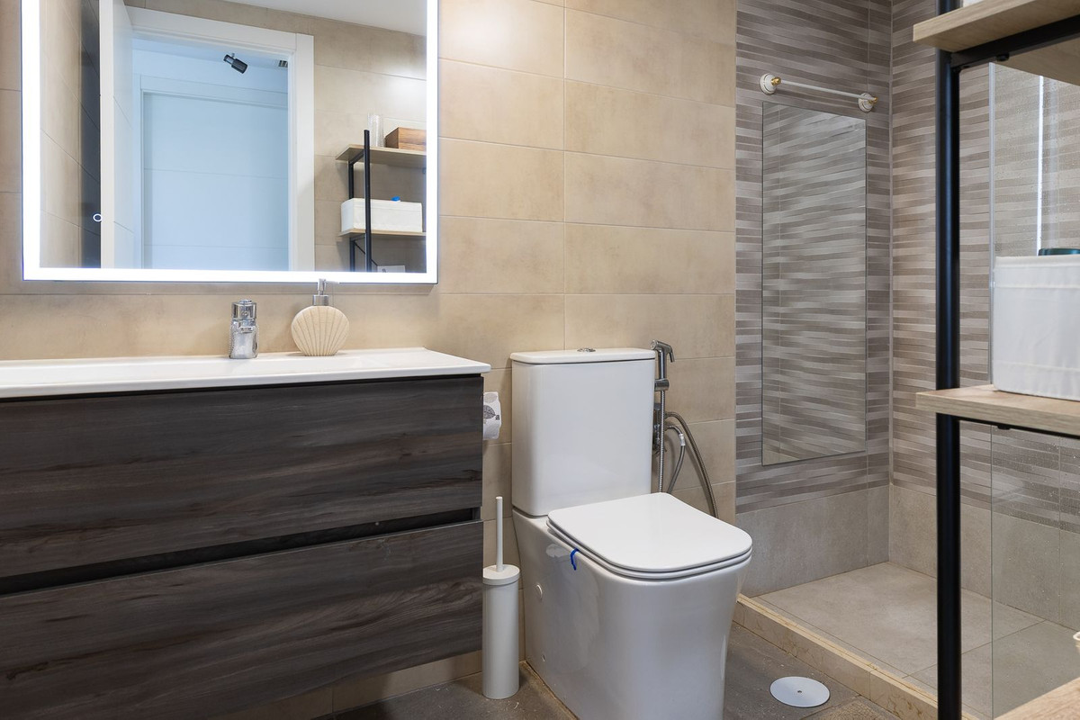 2 Bed Apartment for sale in Torremolinos Costa Del Sol, Málaga, Spain
