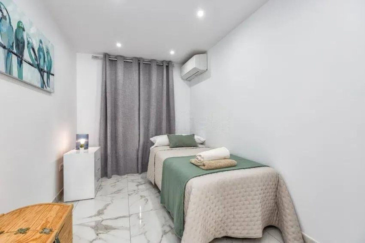 3 Bed Apartment for sale in Nueva Andalucía Costa Del Sol, Málaga, Spain