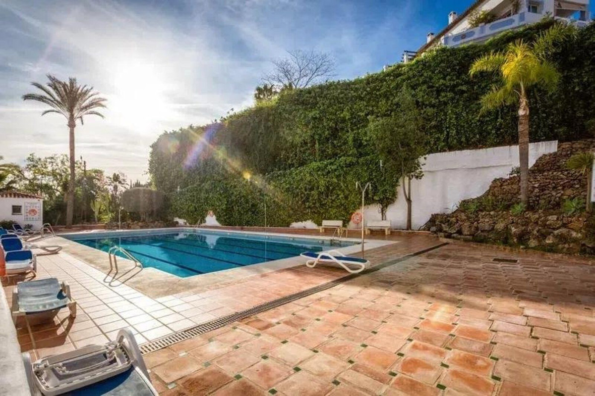 3 Bed Apartment for sale in Nueva Andalucía Costa Del Sol, Málaga, Spain