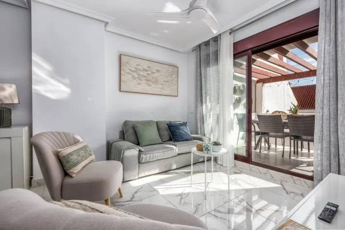 3 Bed Apartment for sale in Nueva Andalucía Costa Del Sol, Málaga, Spain