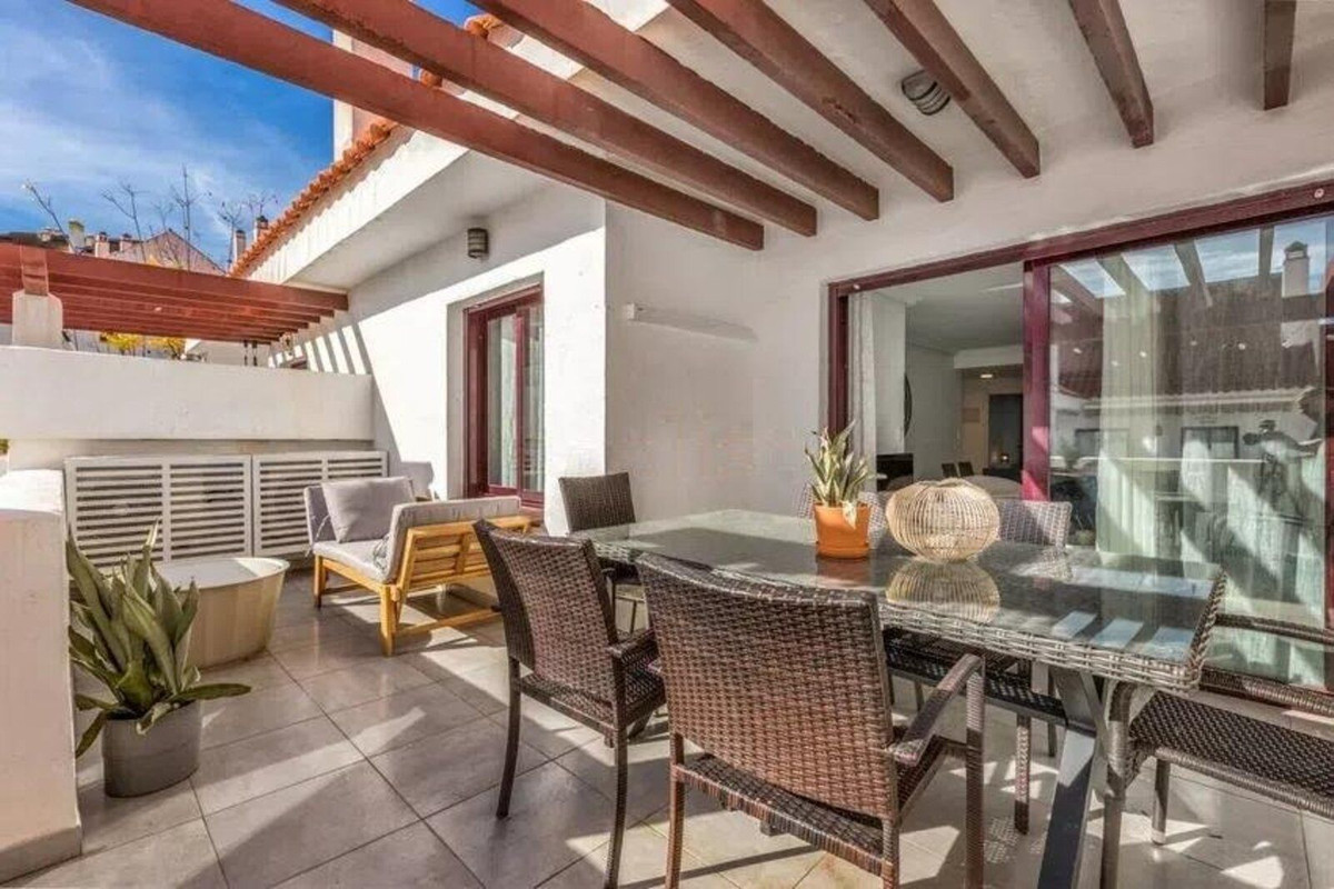 3 Bed Apartment for sale in Nueva Andalucía Costa Del Sol, Málaga, Spain
