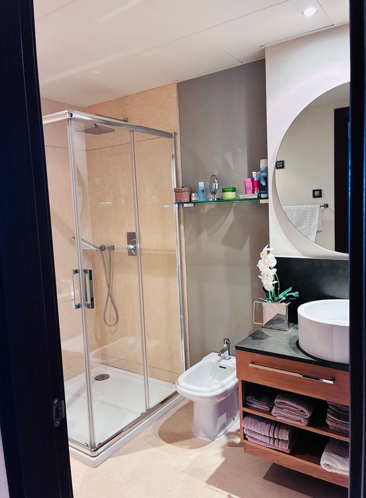 3 Bed Apartment for sale in Benahavís Costa Del Sol, Málaga, Spain