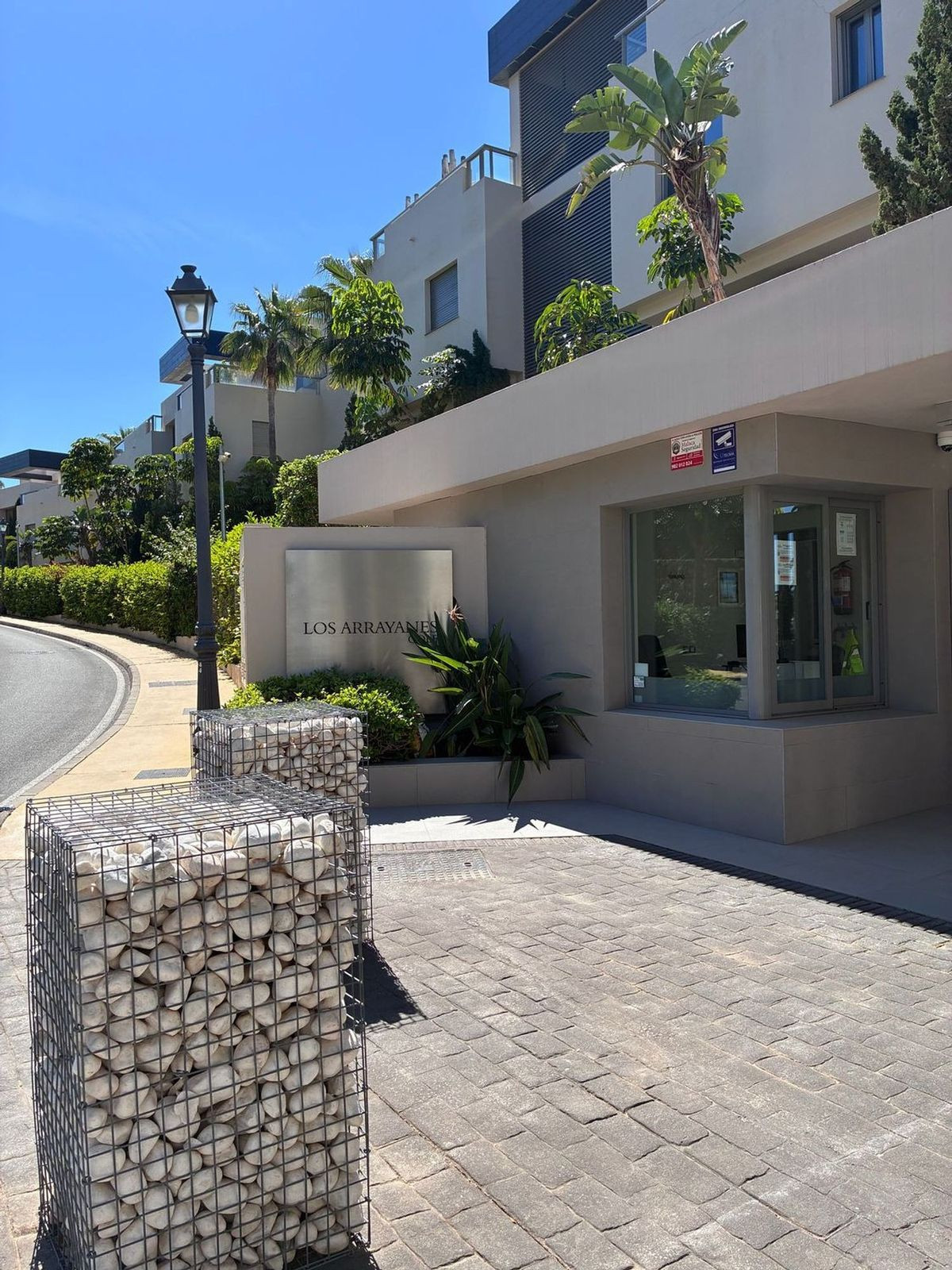 3 Bed Apartment for sale in Benahavís Costa Del Sol, Málaga, Spain