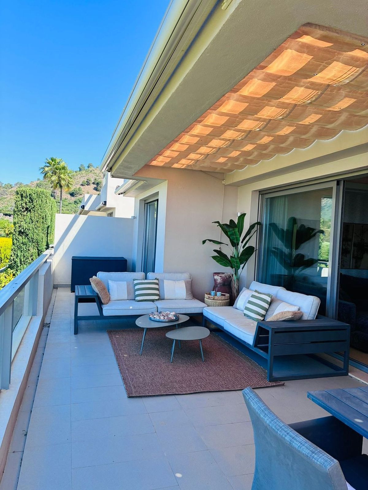 3 Bed Apartment for sale in Benahavís Costa Del Sol, Málaga, Spain
