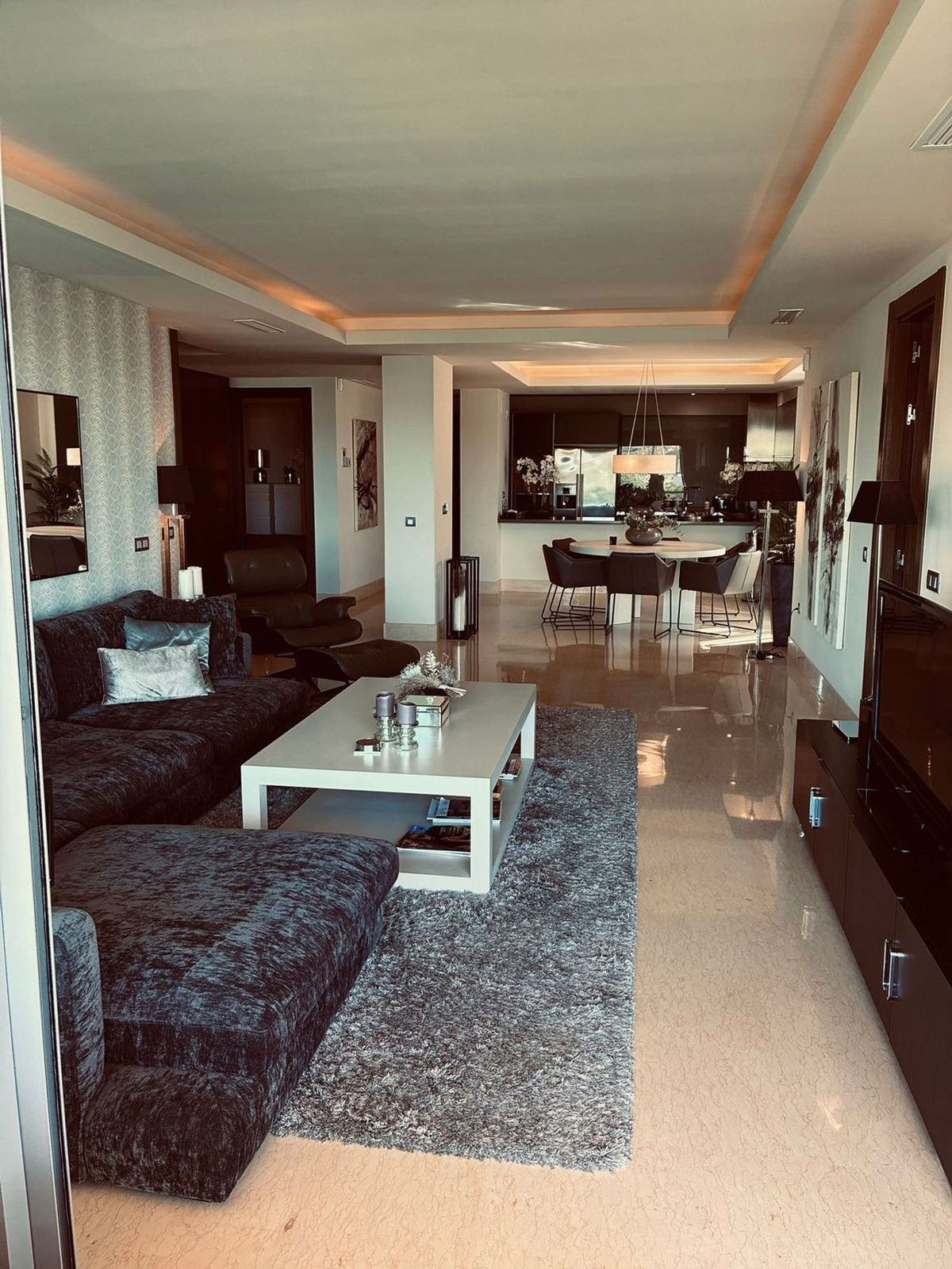 3 Bed Apartment for sale in Benahavís Costa Del Sol, Málaga, Spain