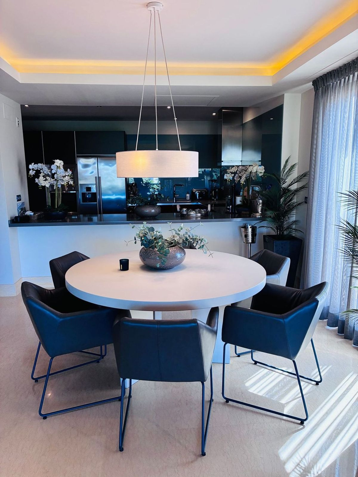 3 Bed Apartment for sale in Benahavís Costa Del Sol, Málaga, Spain