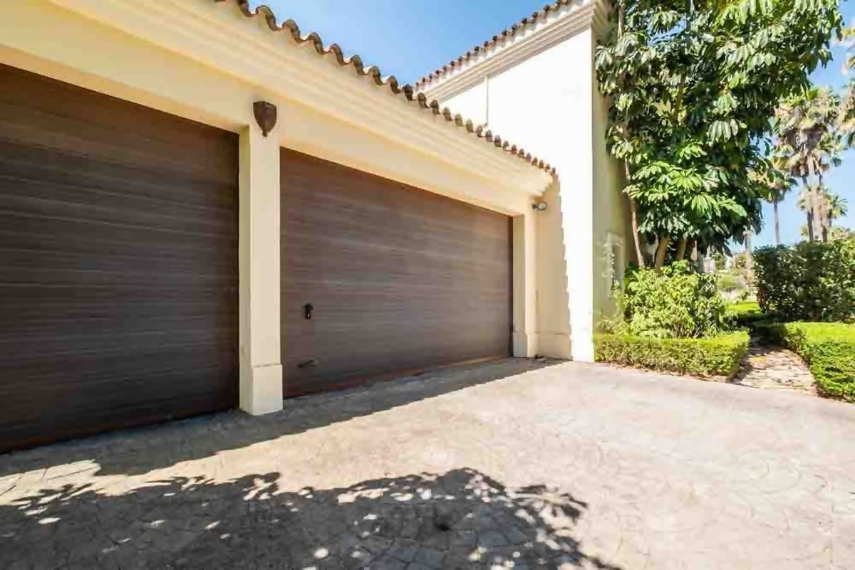 6 Bed Townhouse for sale in Sotogrande Alto Costa Del Sol, Cádiz, Spain