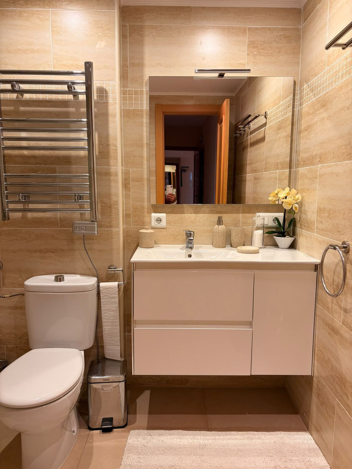 2 Bed Apartment for sale in Marbella Costa Del Sol, Málaga, Spain