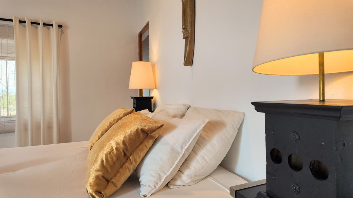 5 Bed Townhouse for sale in Alhaurín El Grande Costa Del Sol, Málaga, Spain