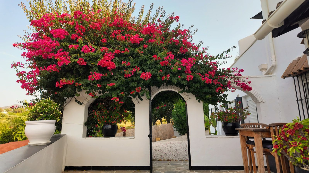 5 Bed Townhouse for sale in Alhaurín El Grande Costa Del Sol, Málaga, Spain