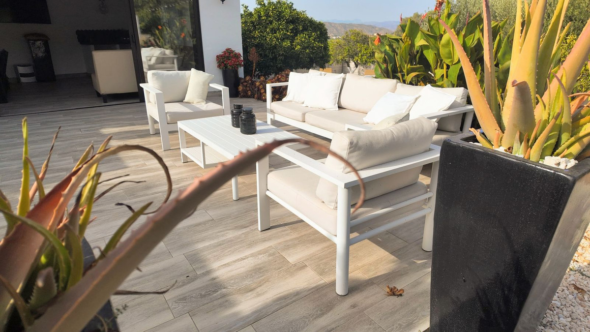 5 Bed Townhouse for sale in Alhaurín El Grande Costa Del Sol, Málaga, Spain
