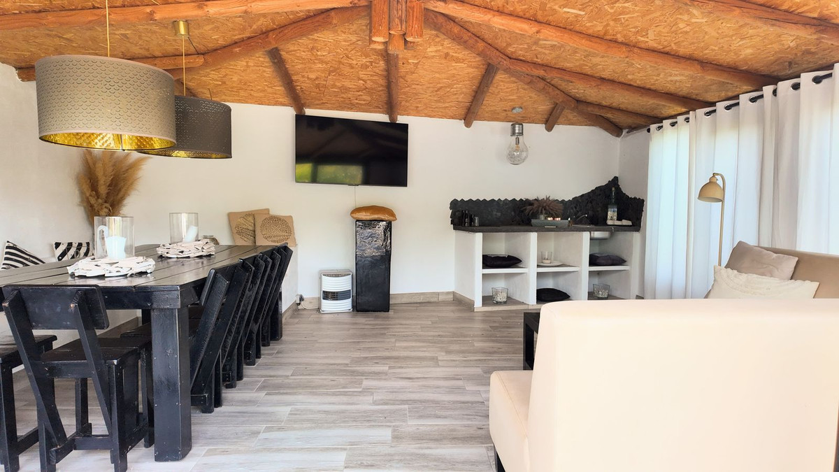 5 Bed Townhouse for sale in Alhaurín El Grande Costa Del Sol, Málaga, Spain