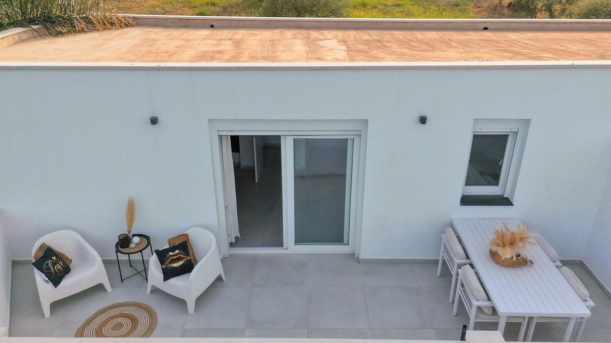 5 Bed Townhouse for sale in Alhaurín El Grande Costa Del Sol, Málaga, Spain