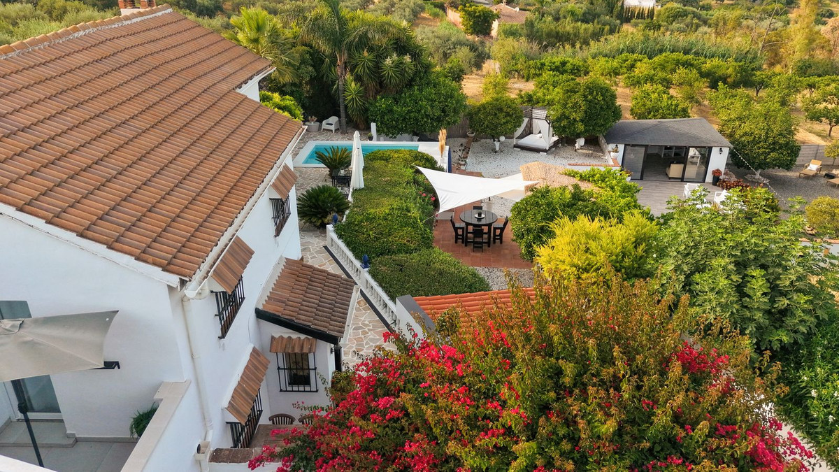 5 Bed Townhouse for sale in Alhaurín El Grande Costa Del Sol, Málaga, Spain