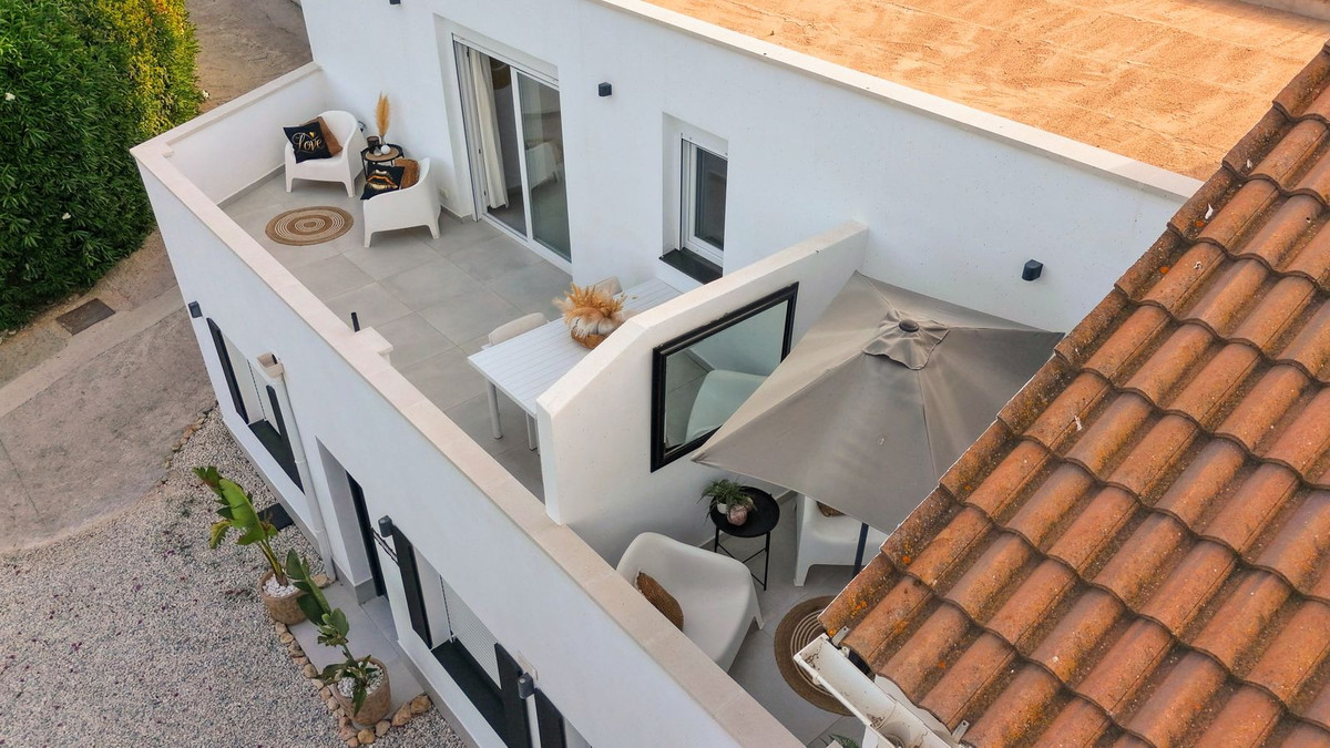 5 Bed Townhouse for sale in Alhaurín El Grande Costa Del Sol, Málaga, Spain