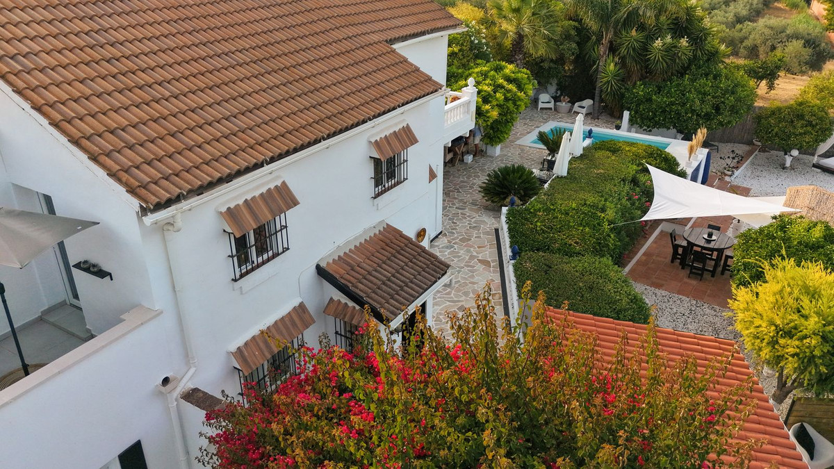 5 Bed Townhouse for sale in Alhaurín El Grande Costa Del Sol, Málaga, Spain
