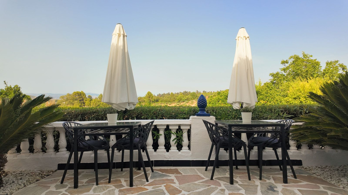 5 Bed Townhouse for sale in Alhaurín El Grande Costa Del Sol, Málaga, Spain