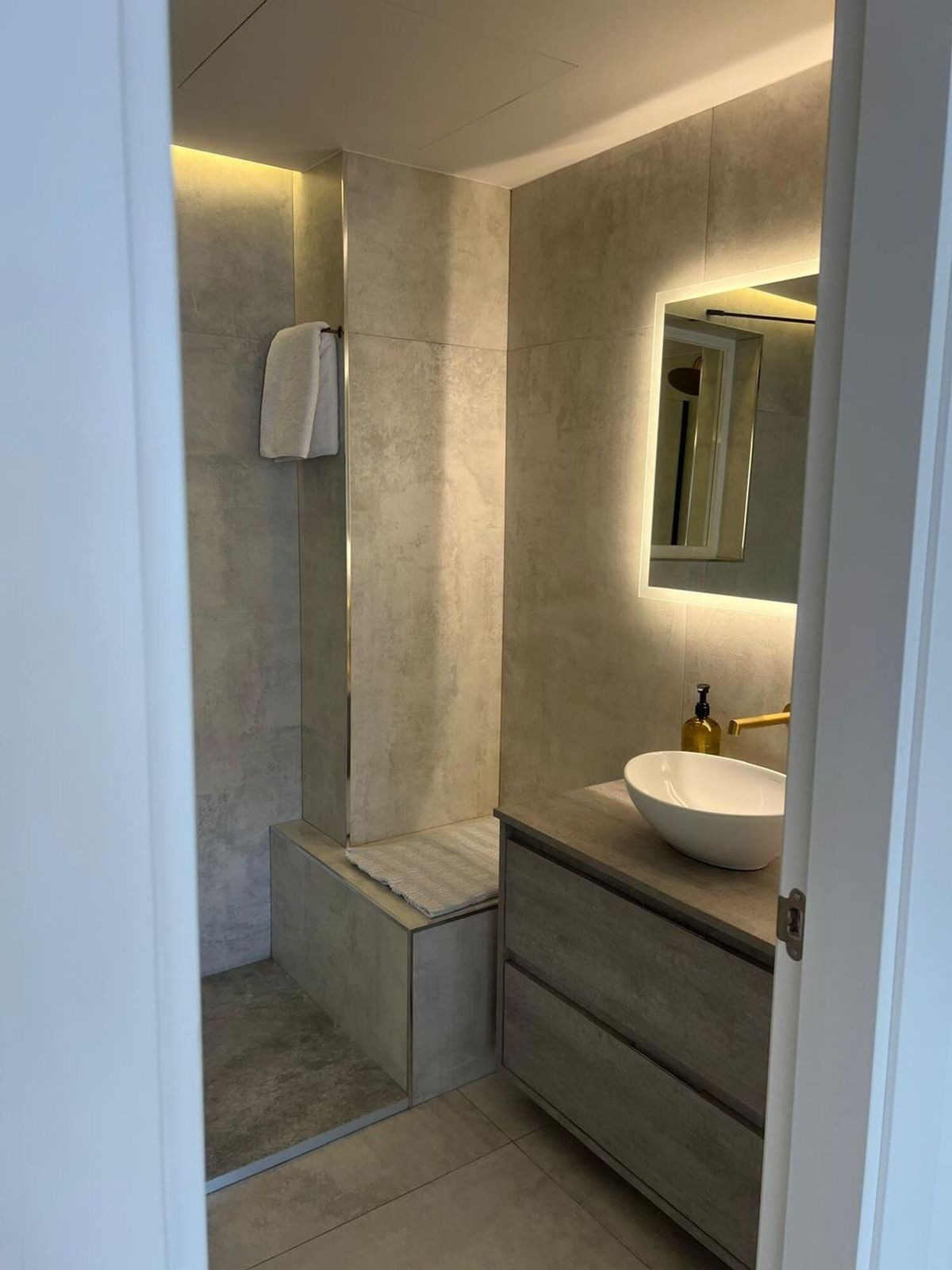 2 Bed Apartment for sale in Puerto Banús Costa Del Sol, Málaga, Spain