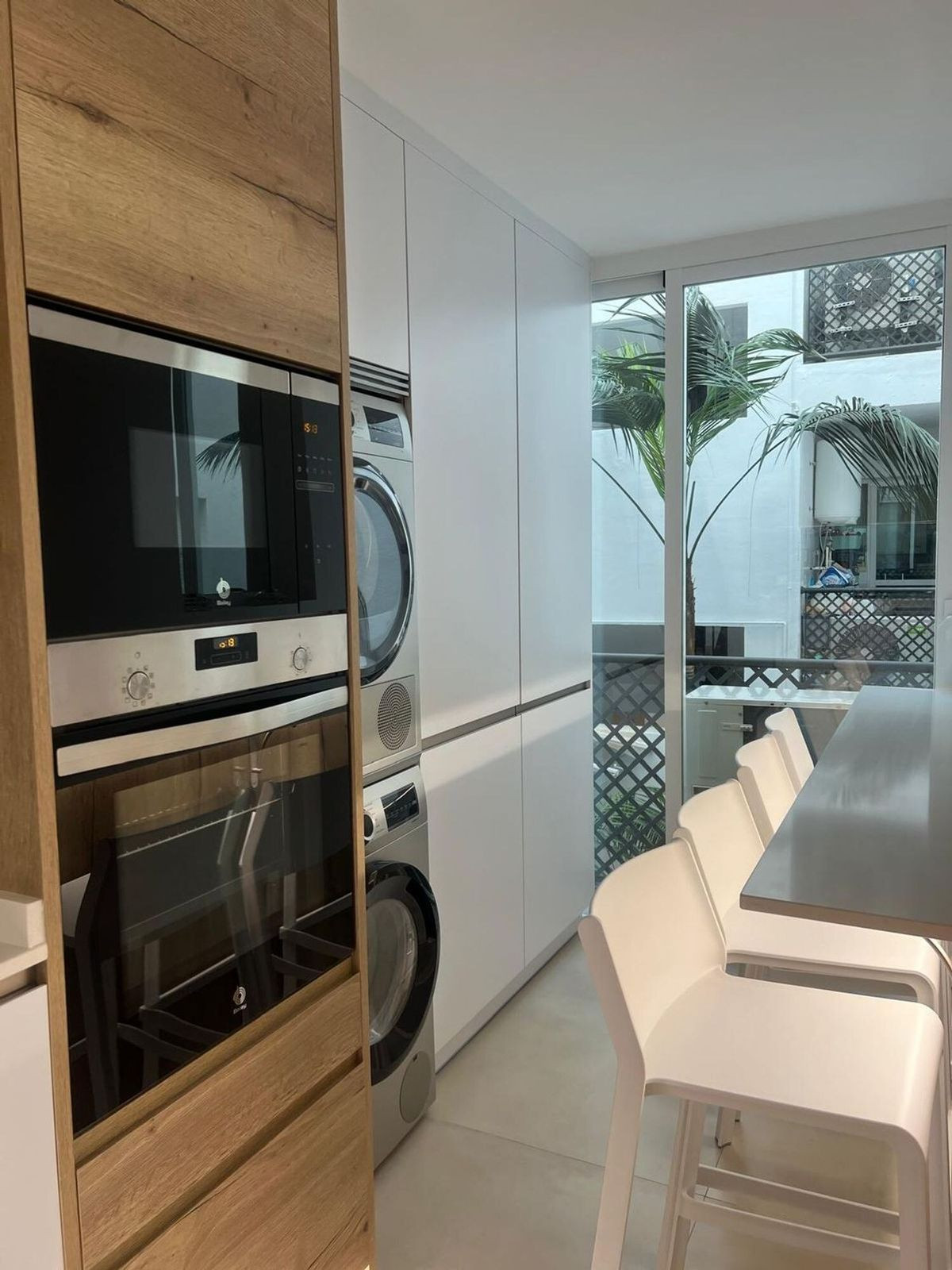 2 Bed Apartment for sale in Puerto Banús Costa Del Sol, Málaga, Spain