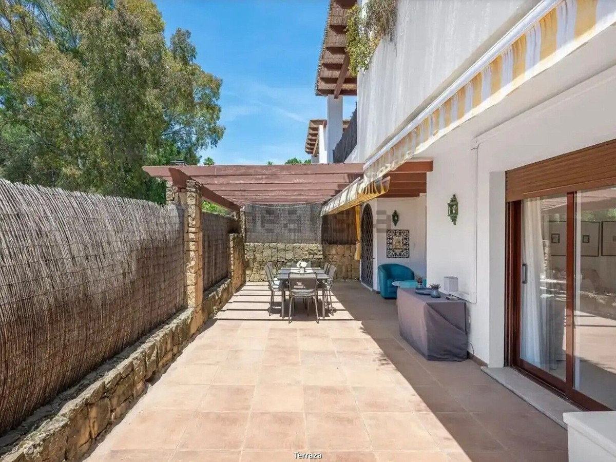 2 Bed Apartment for sale in The Golden Mile Costa Del Sol, Málaga, Spain