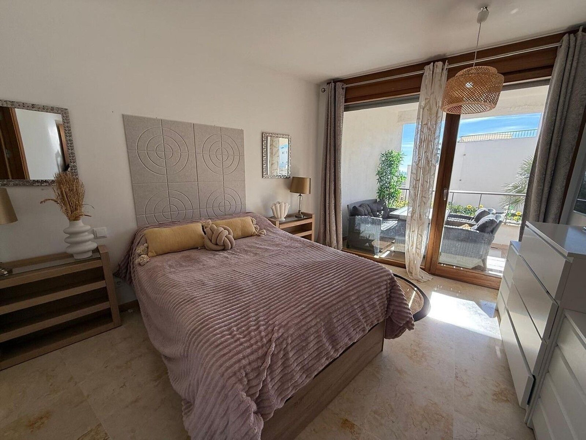 Se vende Apartamento Planta Media de 3 dormitorios en Costa Del Sol, Málaga, España