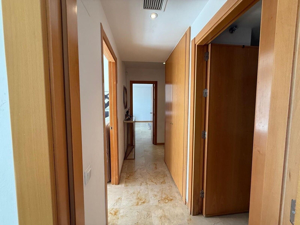 Se vende Apartamento Planta Media de 3 dormitorios en Costa Del Sol, Málaga, España