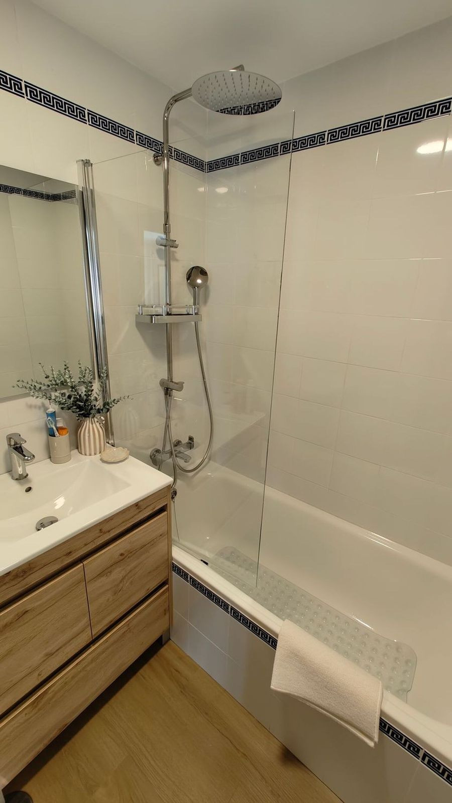 2 Bed Apartment for sale in San Luis De Sabinillas Costa Del Sol, Málaga, Spain