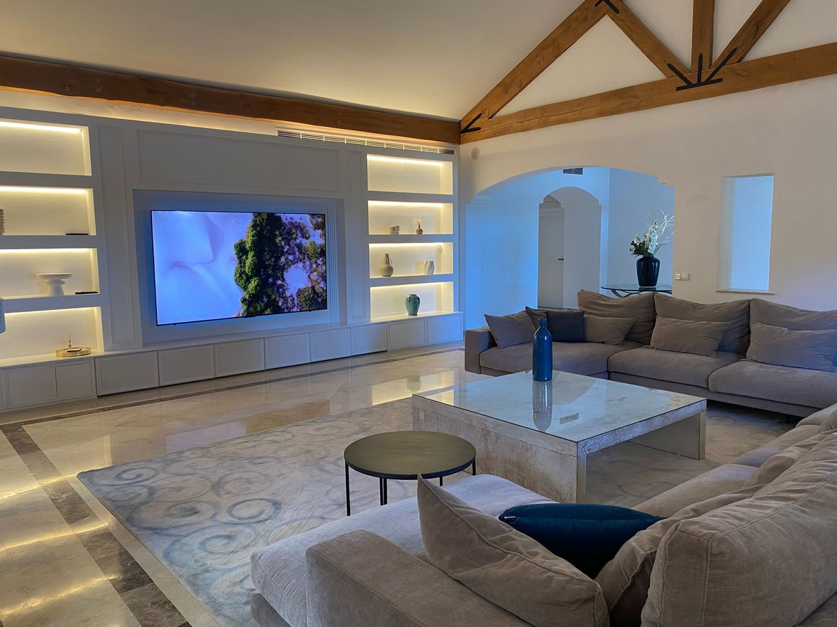 3 Bed Townhouse for sale in Estepona Costa Del Sol, Málaga, Spain