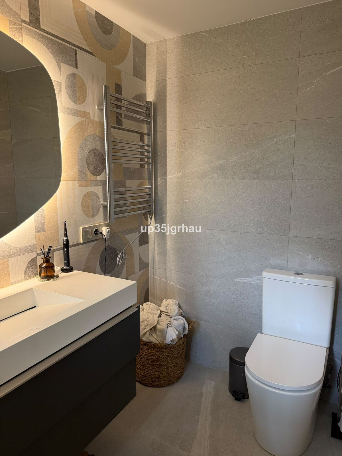 1 Bed Apartment for sale in Estepona Costa Del Sol, Málaga, Spain