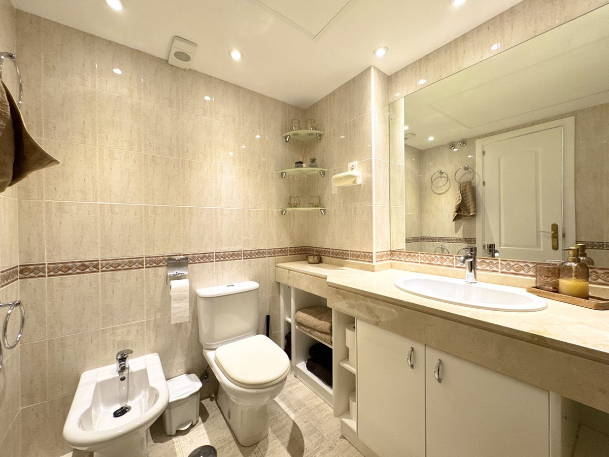 2 Bed Apartment for sale in Torrequebrada Costa Del Sol, Málaga, Spain