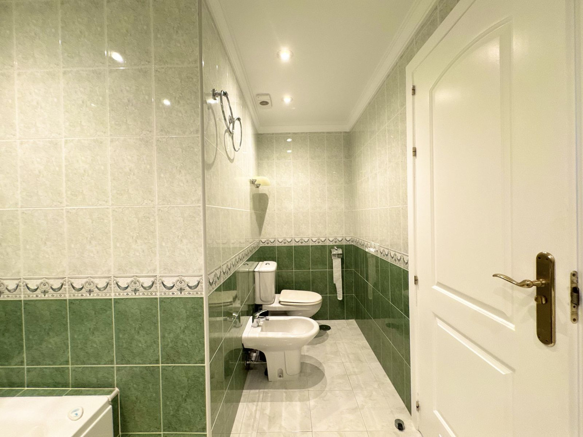 2 Bed Apartment for sale in Torrequebrada Costa Del Sol, Málaga, Spain