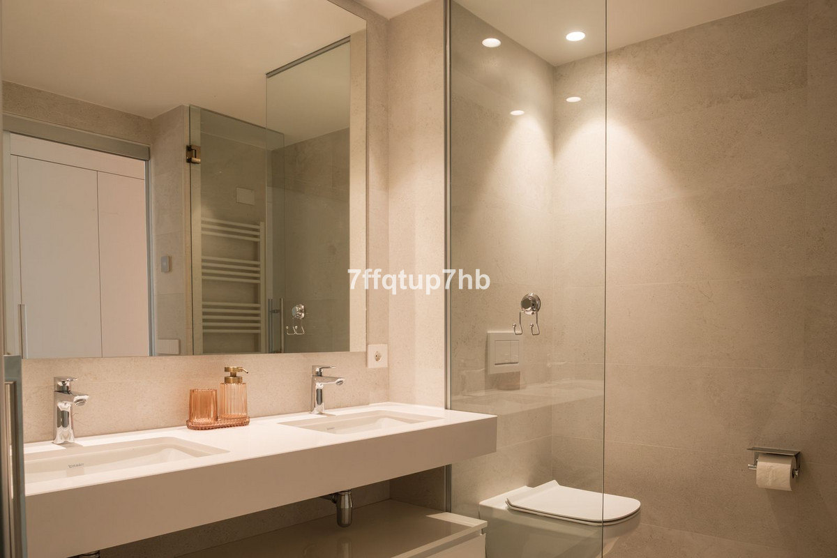 3 Bed Apartment for sale in Estepona Costa Del Sol, Málaga, Spain