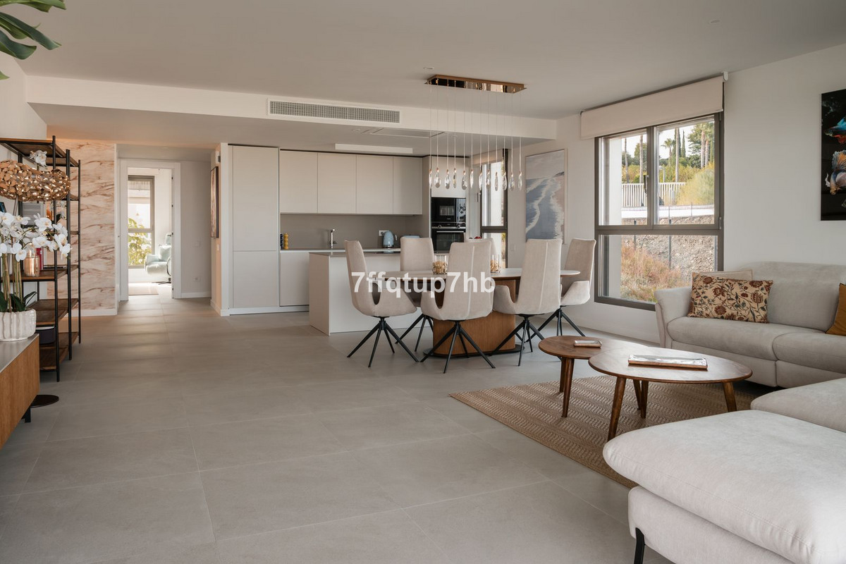 3 Bed Apartment for sale in Estepona Costa Del Sol, Málaga, Spain