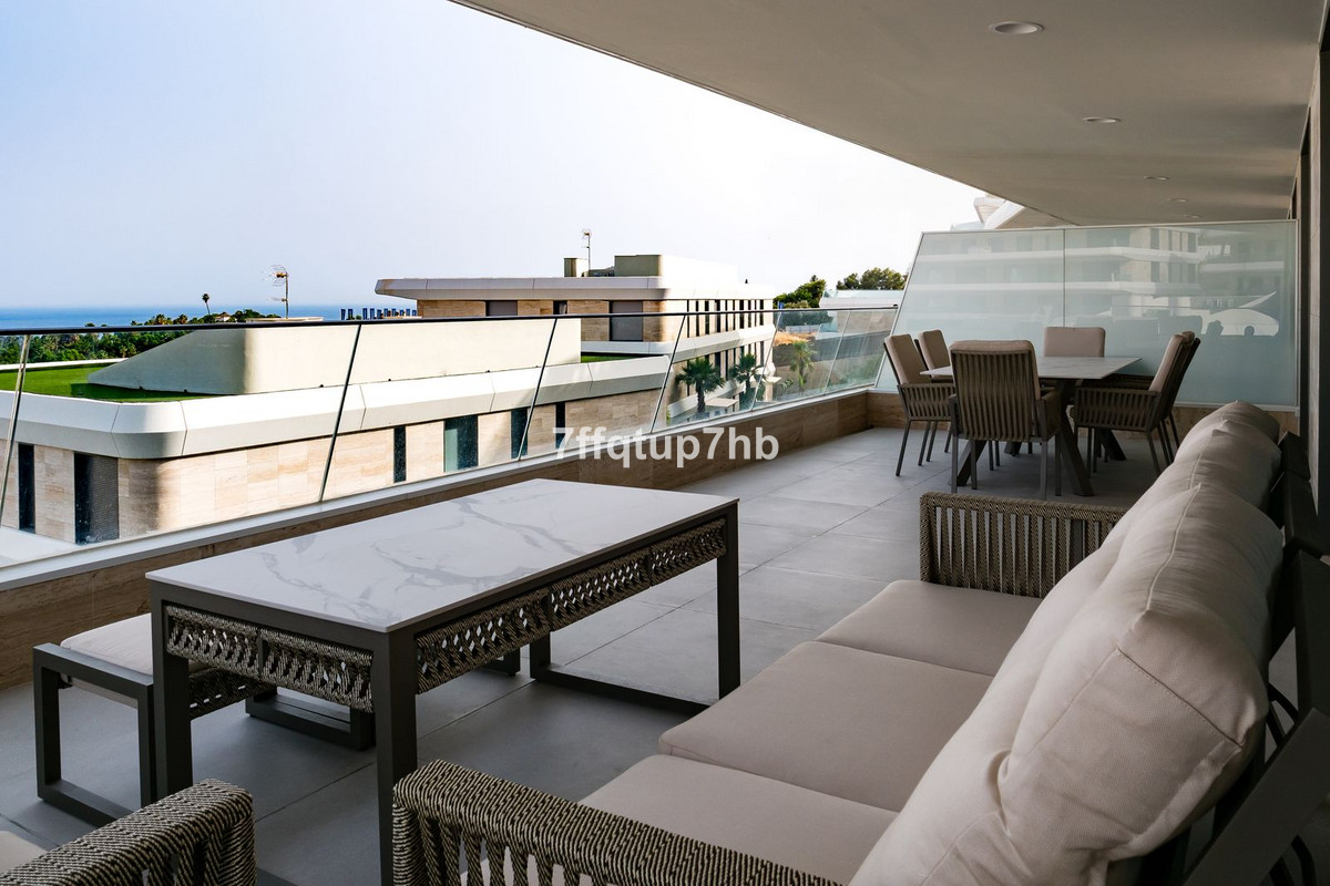 3 Bed Apartment for sale in Estepona Costa Del Sol, Málaga, Spain