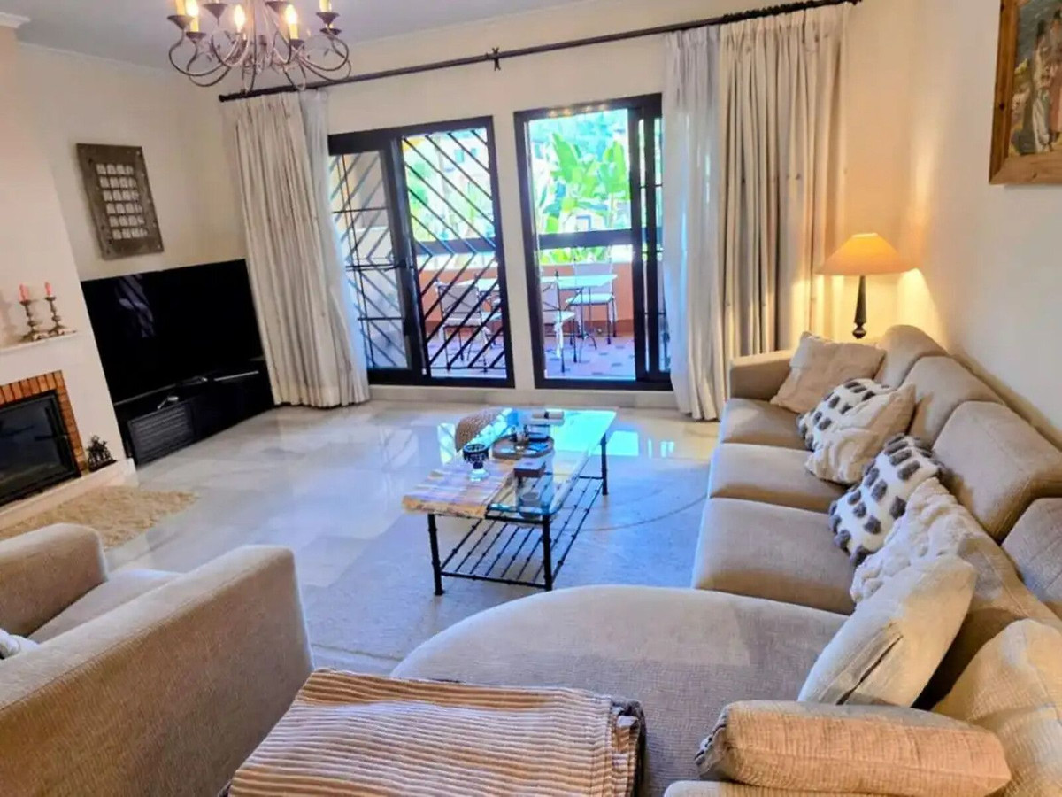 3 Bed Apartment for sale in Estepona Costa Del Sol, Málaga, Spain