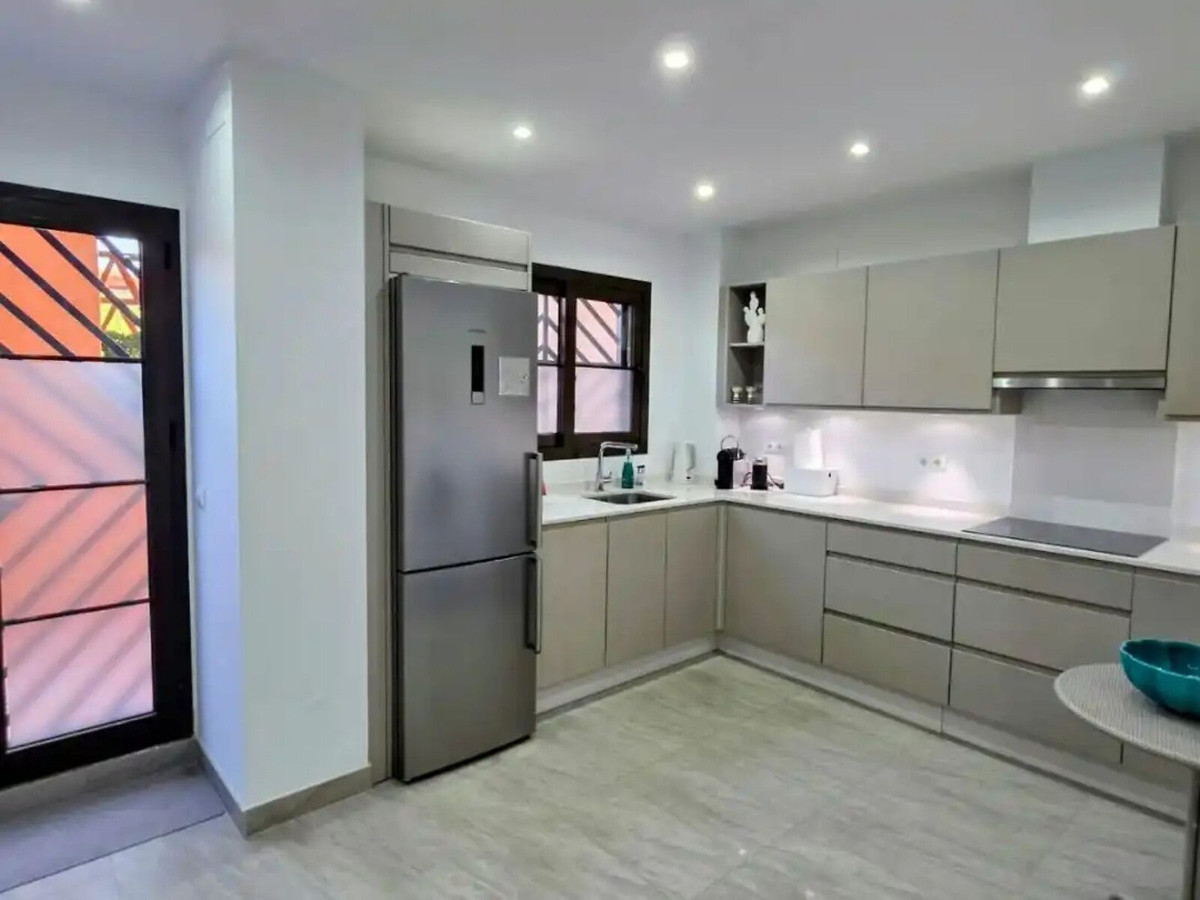 3 Bed Apartment for sale in Estepona Costa Del Sol, Málaga, Spain