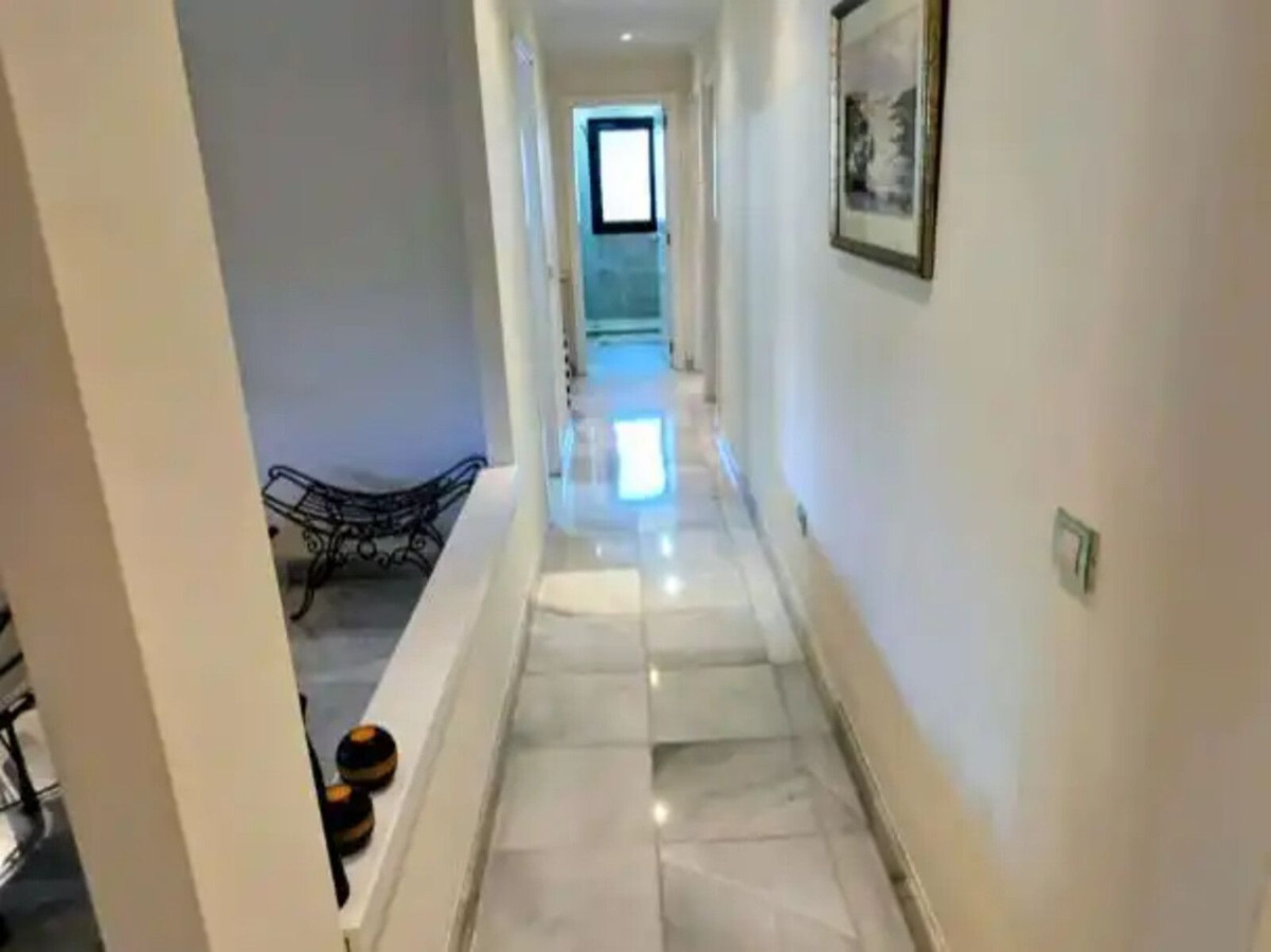 3 Bed Apartment for sale in Estepona Costa Del Sol, Málaga, Spain