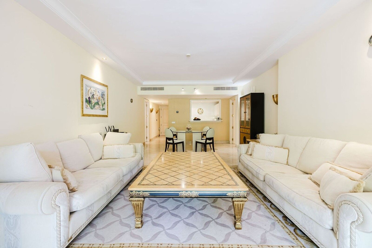 2 Bed Apartment for sale in Estepona Costa Del Sol, Málaga, Spain