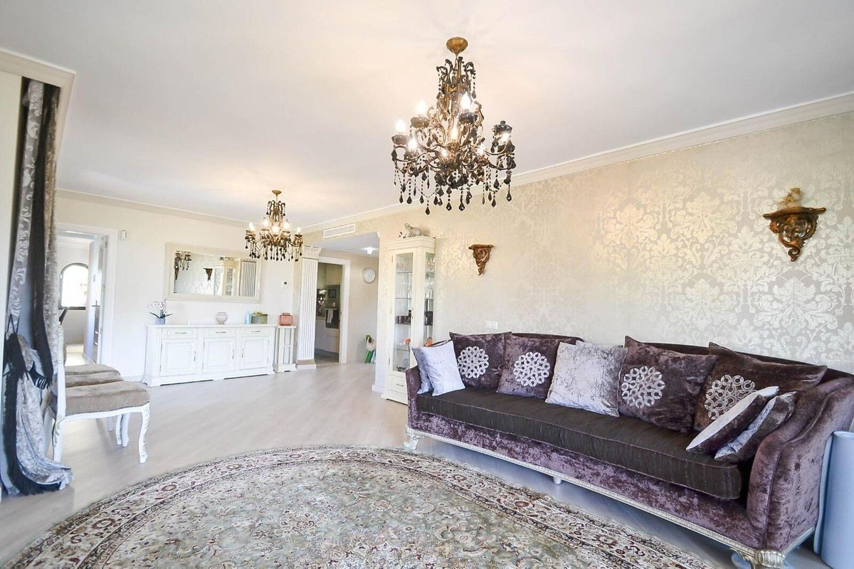 3 Bed Apartment for sale in Estepona Costa Del Sol, Málaga, Spain